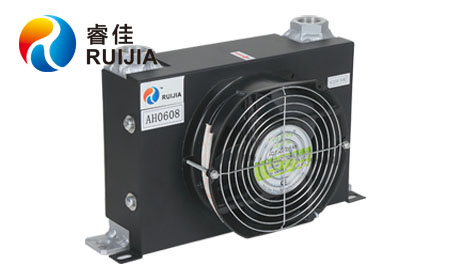 選購<font color='red'>風冷式油冷卻器</font>看睿佳，懂您的廠家！