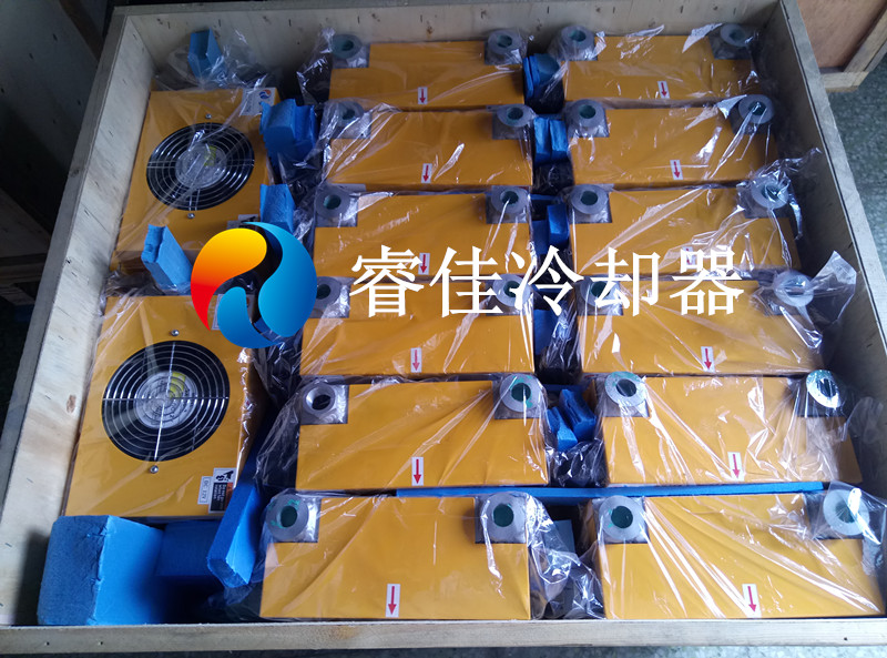 睿佳液壓站風冷卻器AH0608發(fā)貨圖