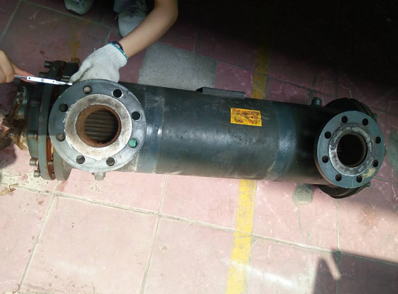 9寸管殼式換熱器維修