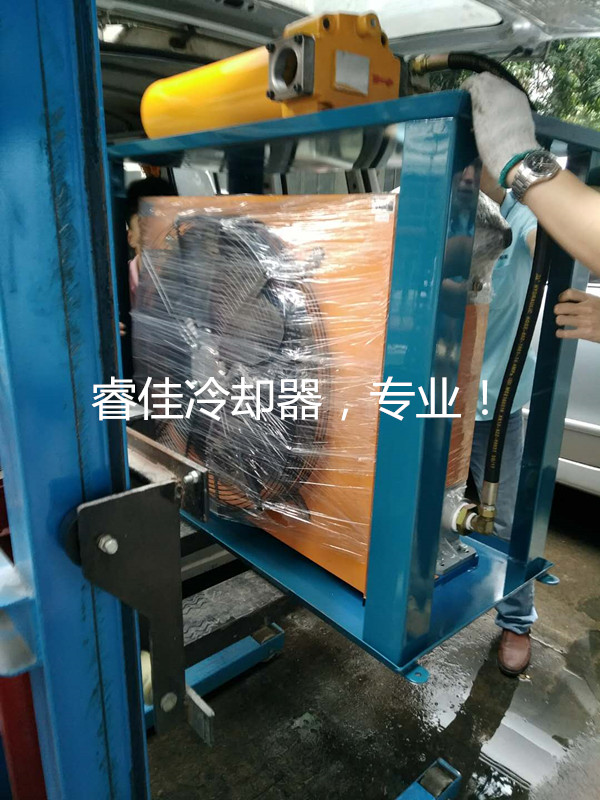 液壓風冷卻器RJ-7314獨立循環(huán)系統(tǒng).jpg