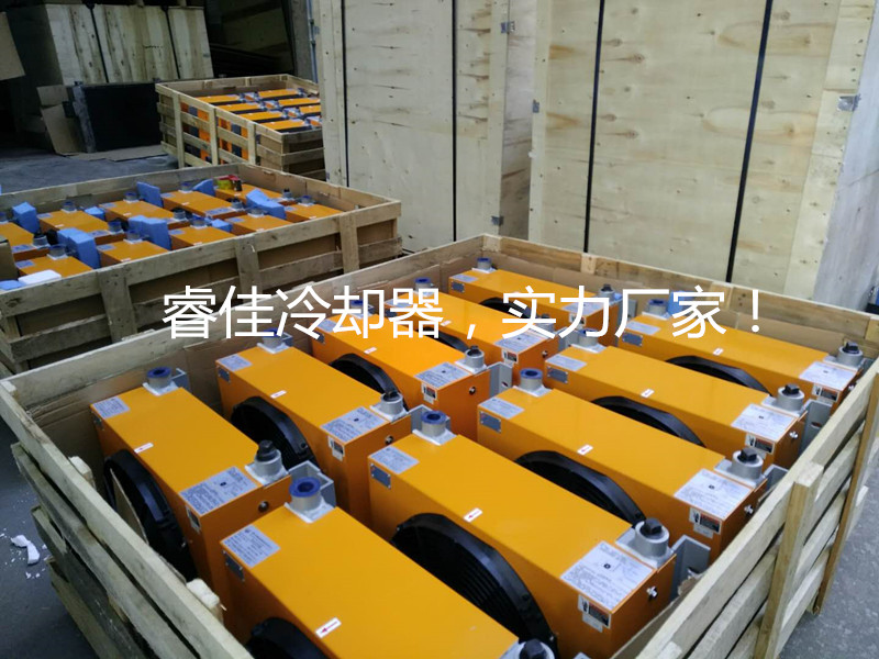 風冷式油冷卻器發(fā)貨
