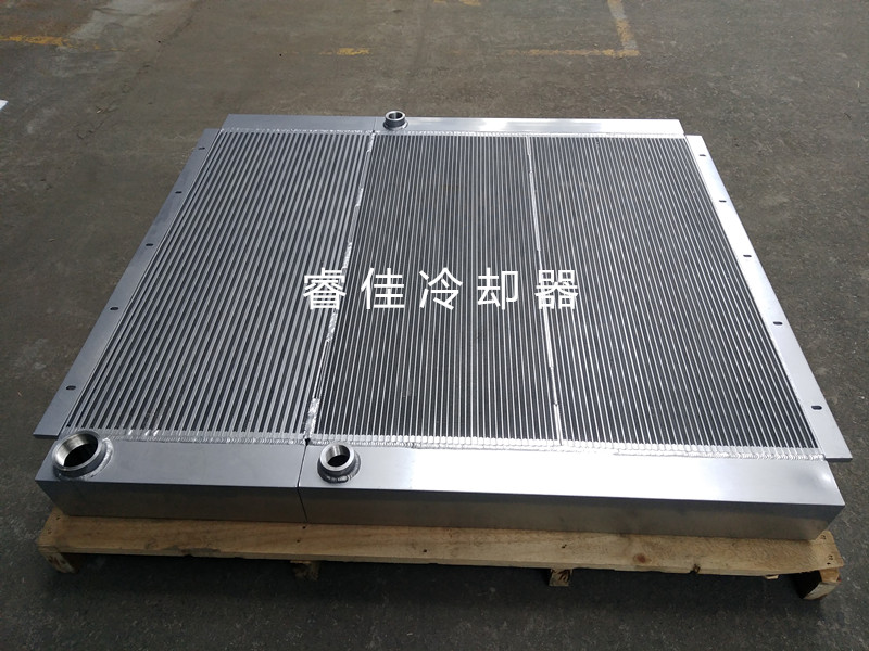 【冷卻器廠家】非標(biāo)定做<font color='red'>空壓機散熱器</font>
