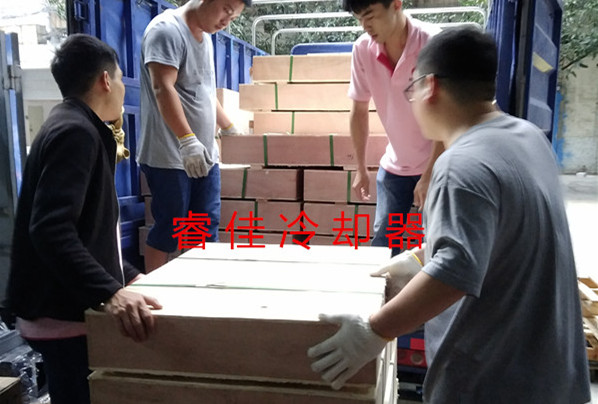 【廣東<font color='red'>冷卻器廠家</font>】工程機(jī)械液壓油散熱器發(fā)貨忙